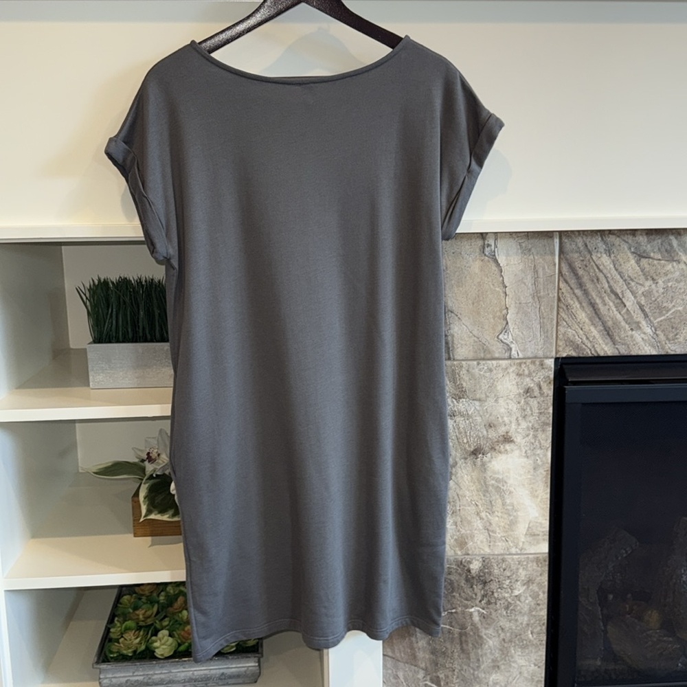 Gray Casual T-Shirt Dress with Pockets - Picture 5 of 10